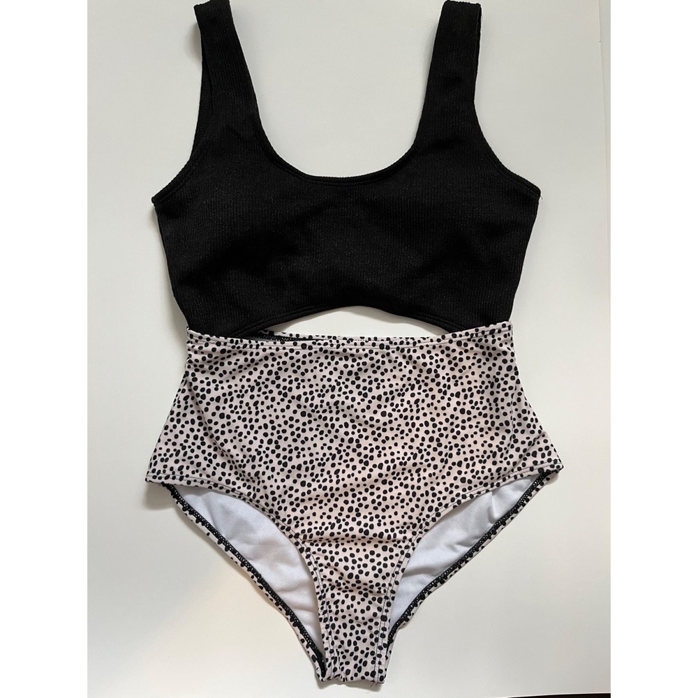 One piece swimsuit
